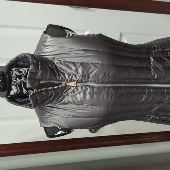 Calvin Klein Performance Jackets & Blazers - Calvin Klein Premium Down Performance Vest Sz S